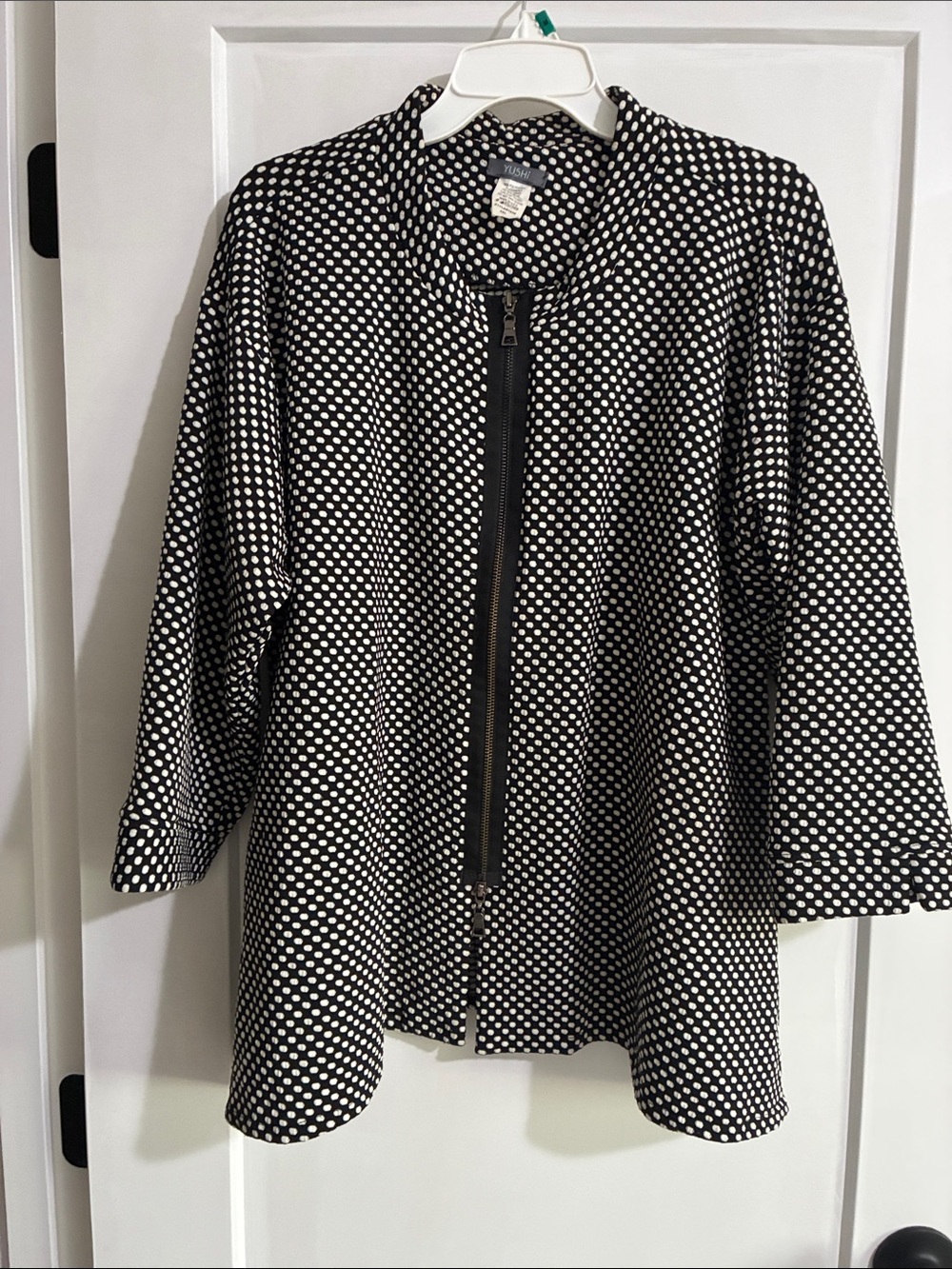 Yushi, xxl, black with white polka dots zip front jacket casual